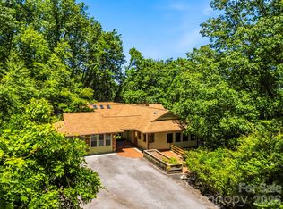 1430 Valmont Dr, Hendersonville, NC 28791