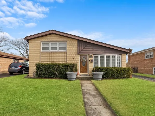 8821 Tulley Ave, Oak Lawn, IL 60453
