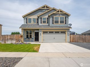 1436 Fairway Dr NE, Moses Lake, WA 98837