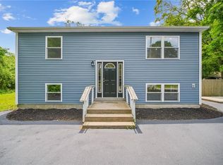 8 Clay St, Ashaway, RI 02804