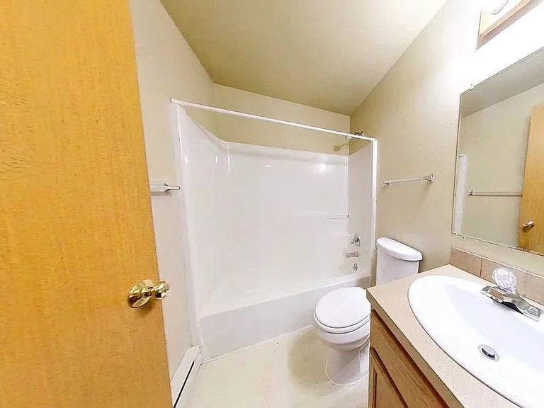 Heather Ridge, 2 Bedrooms, 1 Bathroom Apartments for Rent! — Photo 25