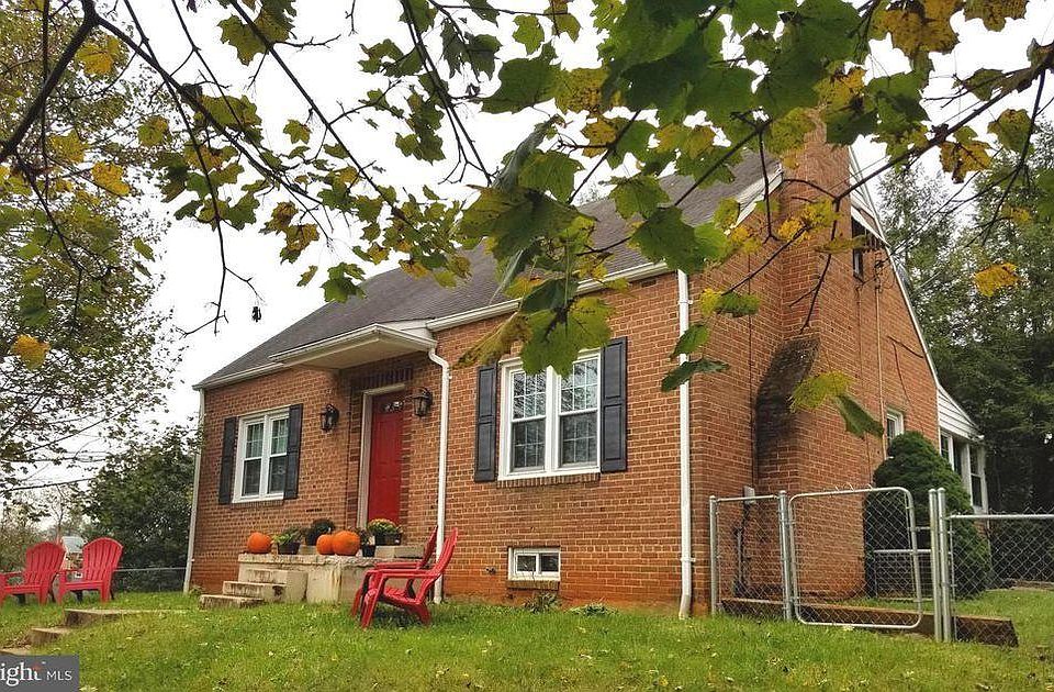 1st image of 903 E Stonewall Dr