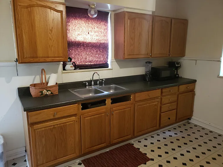 668 Forest Cir — Photo 8