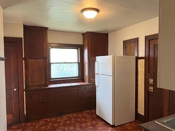 3rd image of 2535 N Hubbard St