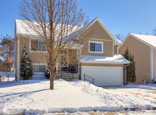 529 53rd St, West Des Moines, IA 50266