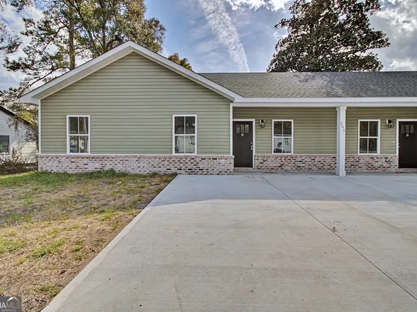 205 Bagley Ave, Hinesville, GA 31313