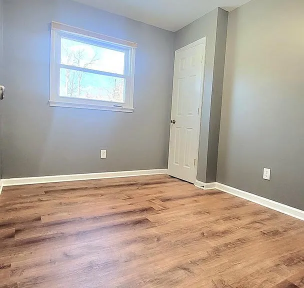 14707 Brook Dr — Photo 11