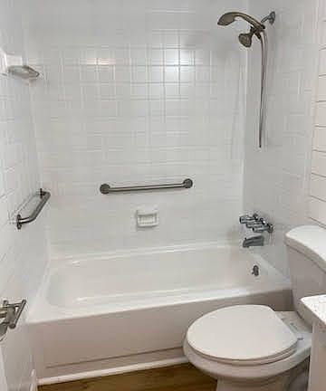 5th image of 1910 S Palmetto Ave #107