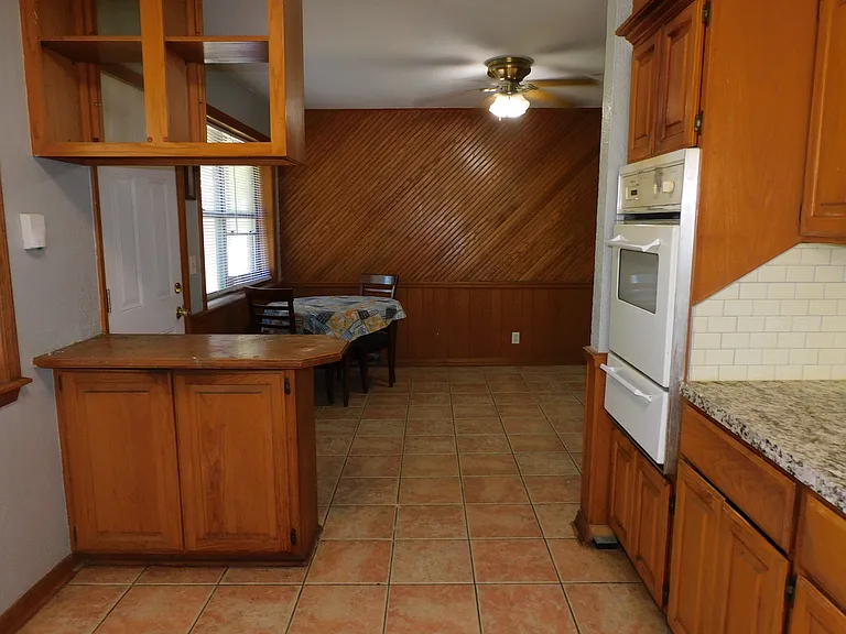 NW 81st St — Photo 18