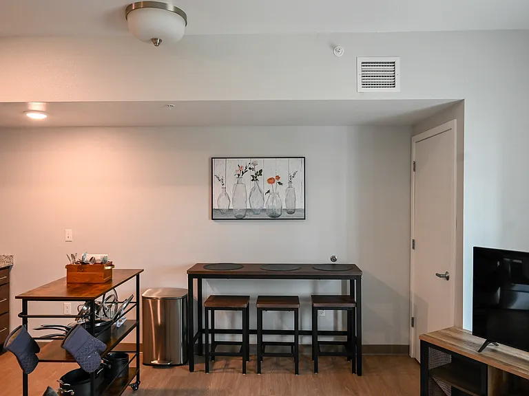 511 3rd Ave SW #213 — Photo 2