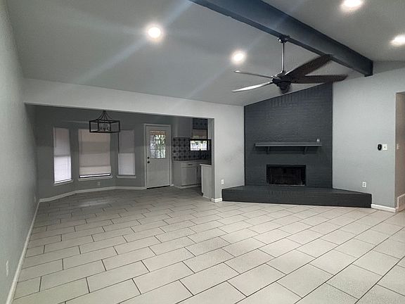 5th image of 1212 N Creek Dr