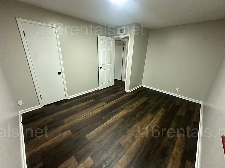 1920 S Fern Ave — Photo 10