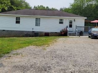 21 Cosby Ln, Farmville, VA 23901