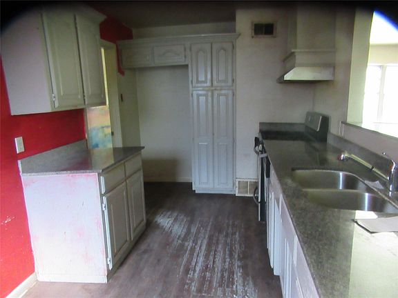 5th image of 3104 Olive Pl