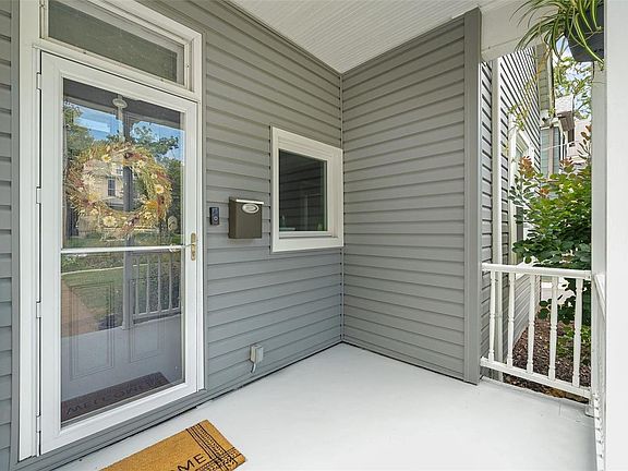 4th image of 3432 Oxford Blvd