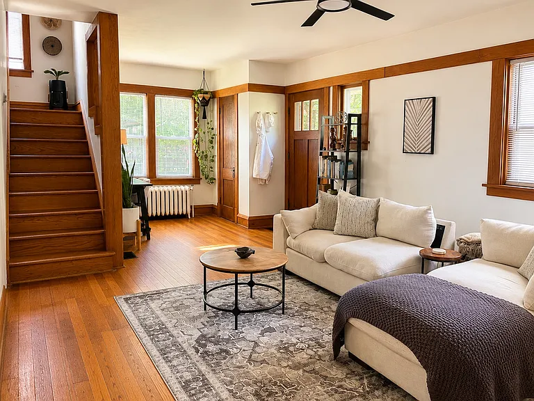 303 W Columbia Ave — Photo 4