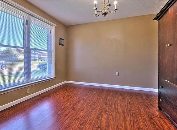 4th image of 1054 Cedre Dr