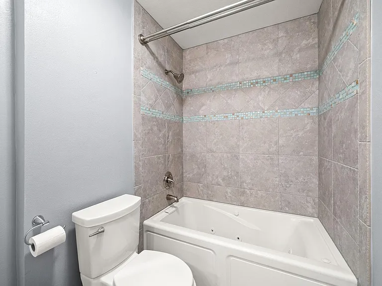 10310 Mayfield Rd — Photo 33