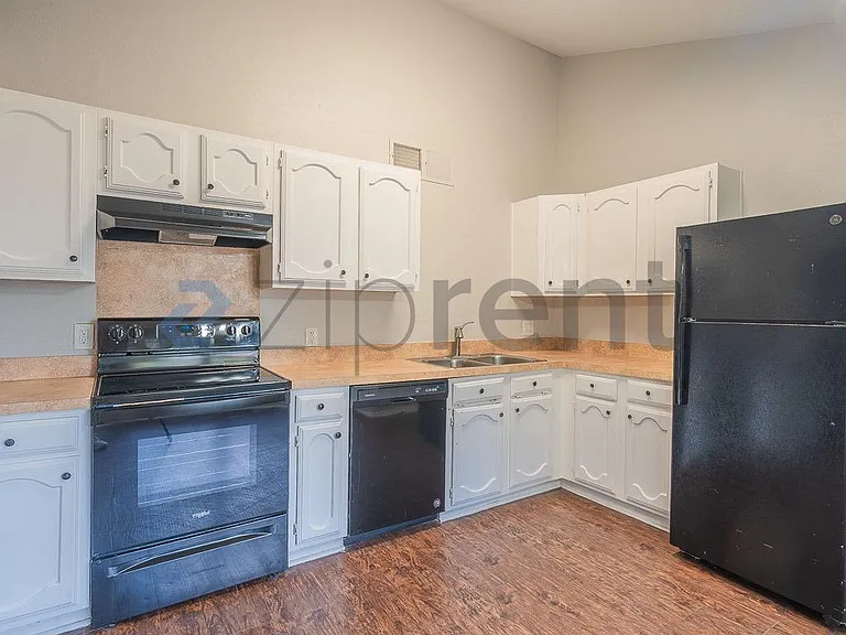 24022 Four Sixes Ln — Photo 8