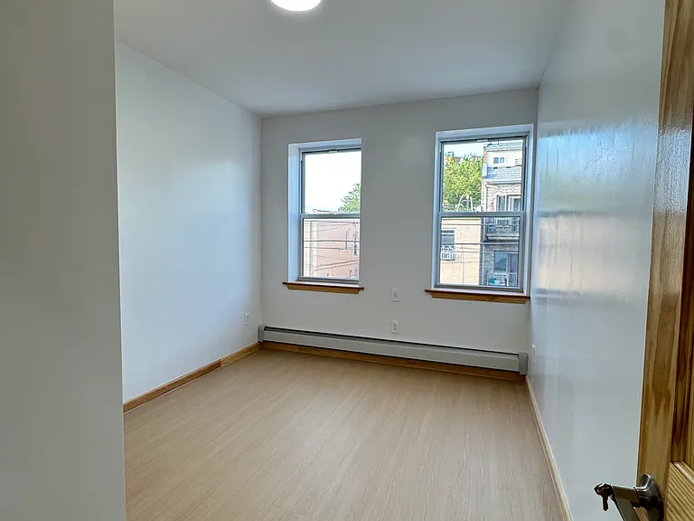 2349 62nd St #2R — Photo 8