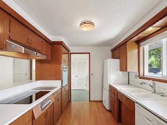 3rd image of 4219 N Frace Ave