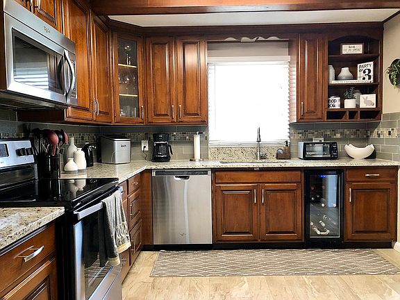 Completely Updated Kitchen!