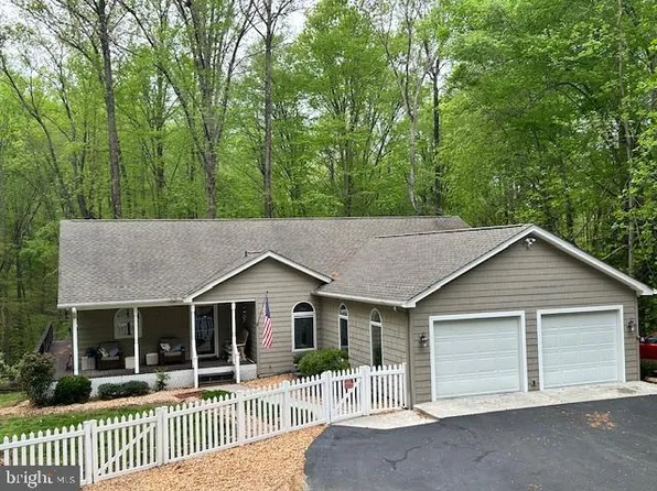 14374 Dahlgren Rd, King George, VA 22485