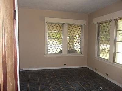 3rd image of 2609 Creole St