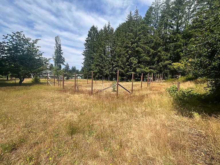 1052 SE Deep Lake Rd — Photo 6