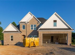 8213 Curraghmore Ct, Stokesdale, NC 27357