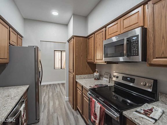 3rd image of 5500 N Valley View Rd Unit 210