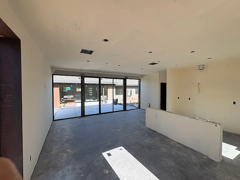 2025 S College Ave — Photo 7