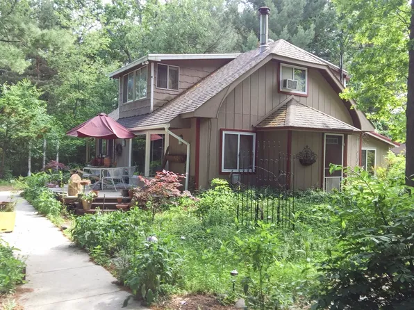 2859 E Kawkawlin River Dr, Kawkawlin, MI 48631