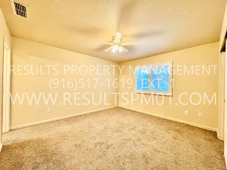 1529 Blue Squirrel St — Photo 8
