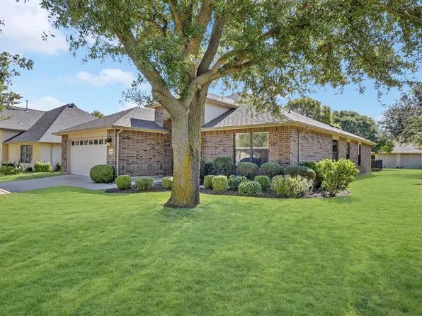 9609 Pinewood Dr, Denton, TX 76207