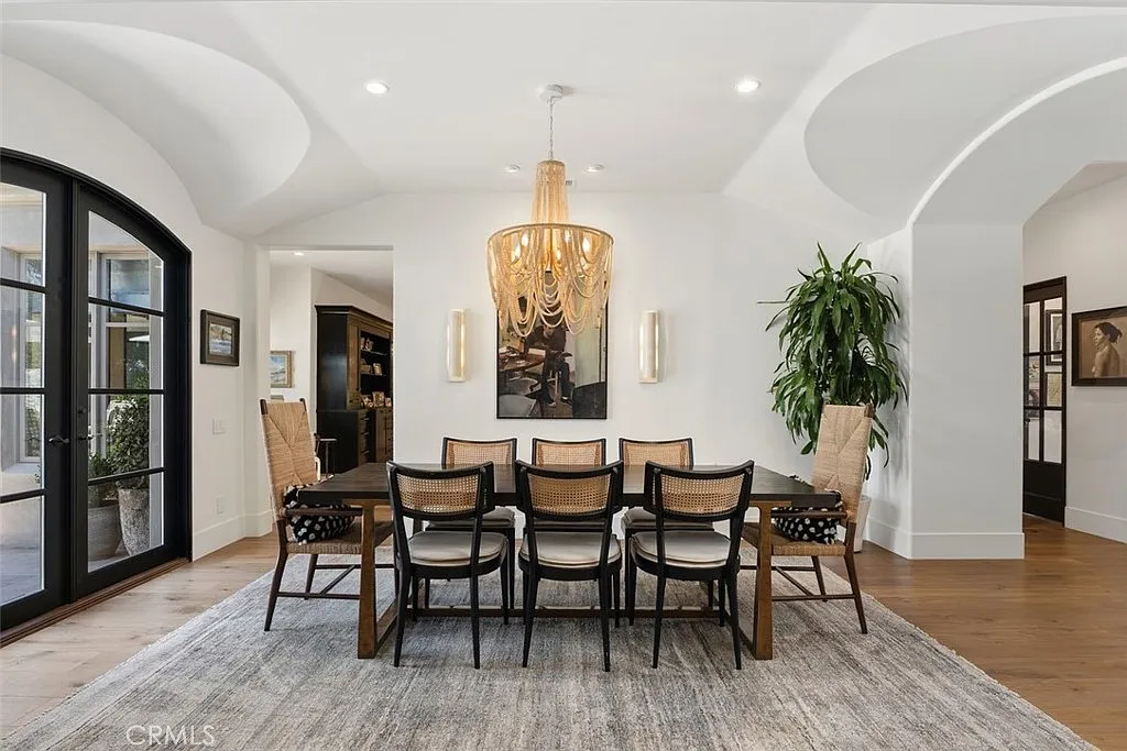 4 bed, 3.5 bath, 3790 sqft, $45,000 — Photo 4