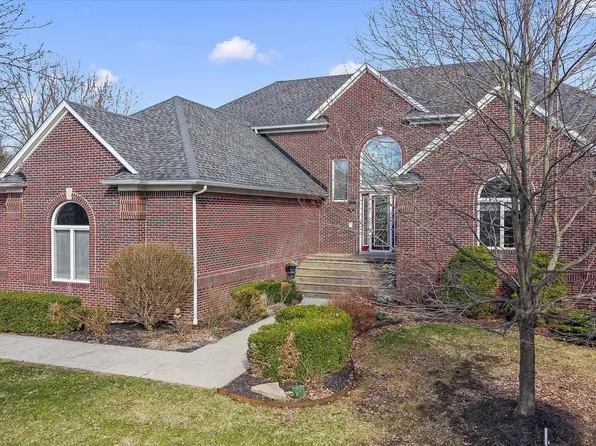 6120 Evanswood Rd, Troy, MI 48085