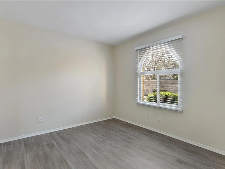 Concord Villas Patio Homes - Riverside, CA — Photo 19