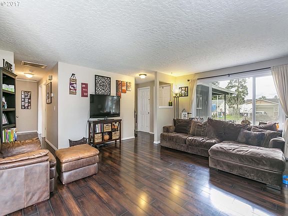 5th image of 1936 SE Gail Ct