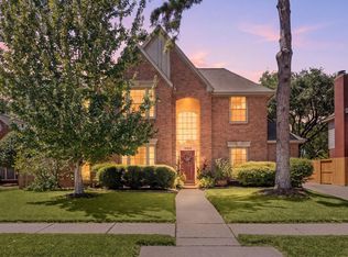 16926 Scenic Lakes Way, Houston, TX 77095