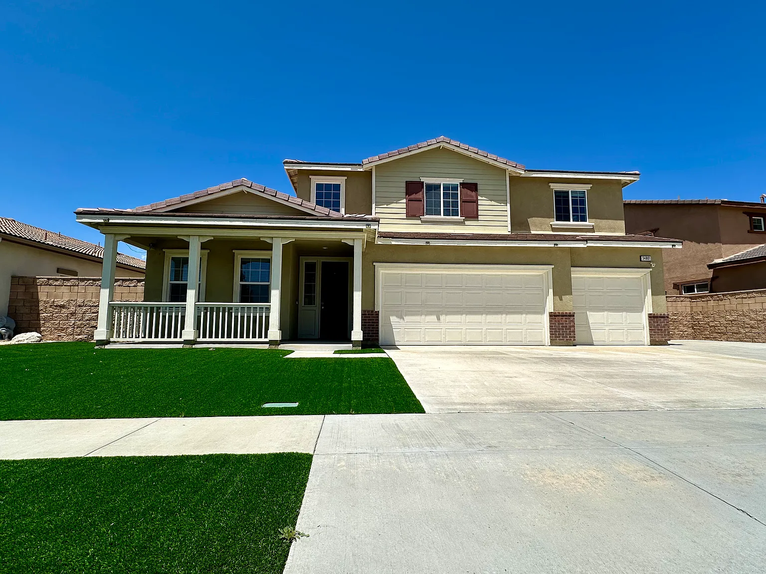 5 bed, 3806 sqft, $4,950 — Photo 1