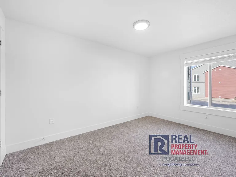110 W Siphon Rd #10-BLD — Photo 7