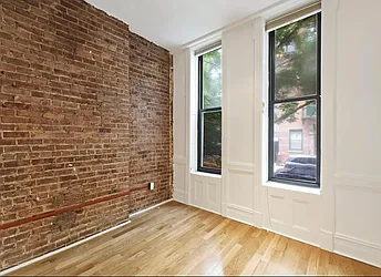 Rented by Coldwell Banker Warburg