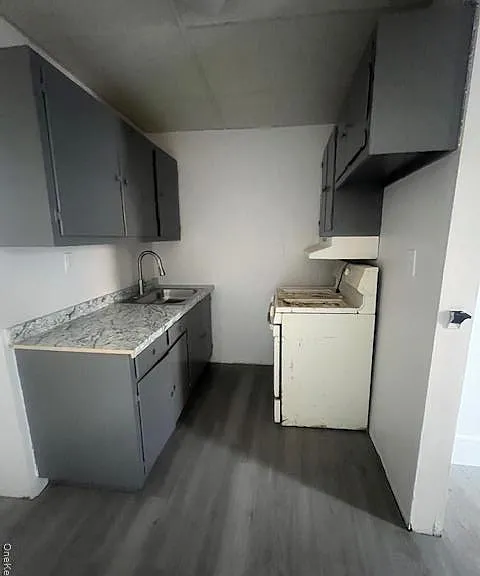 30 E Main St #4 — Photo 4