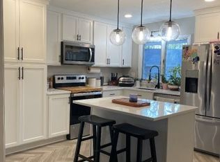 3929 Lynner Dr, Des Moines, IA 50310