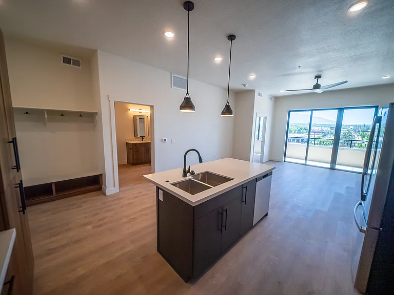 Elara at Holladay Crossing — Photo 22