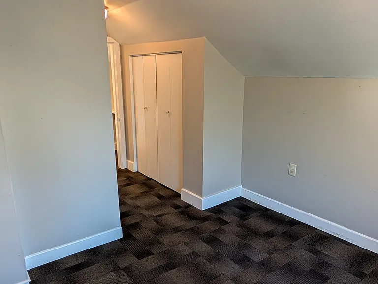 284 Clover Ave — Photo 18