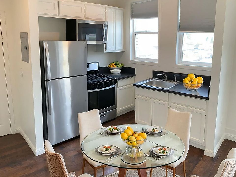 2nd image of 1906 Cimarron St #18