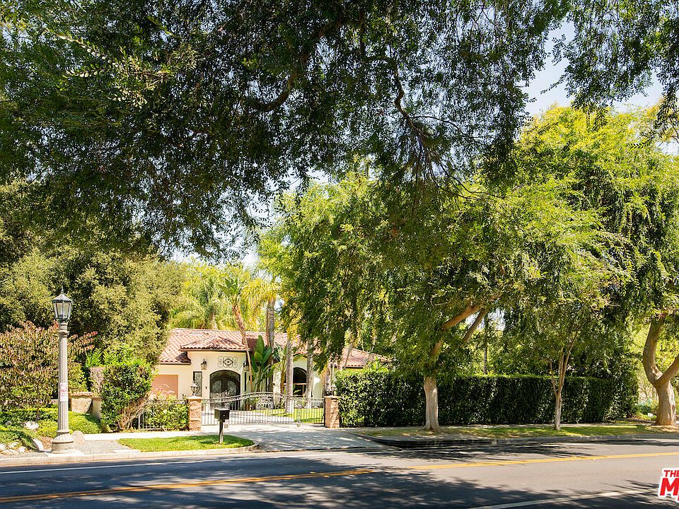 1st image of 888 Linda Vista Ave