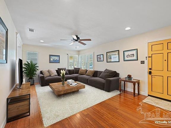 2nd image of 10 San Carlos Ave